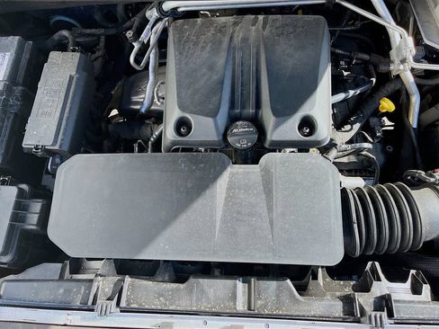 Used 2025 Chevrolet Colorado W/T w/ Advanced Trailering Package image 30