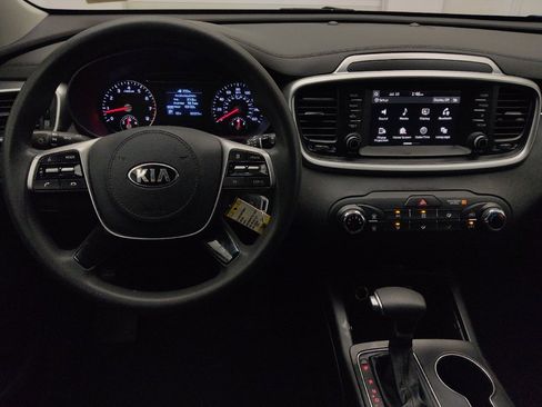 Used 2020 Kia Sorento AWD V6 image 22