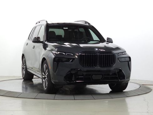Used 2027 BMW X7 xDrive40i w/ M Sport Package AWD/4WD image 1