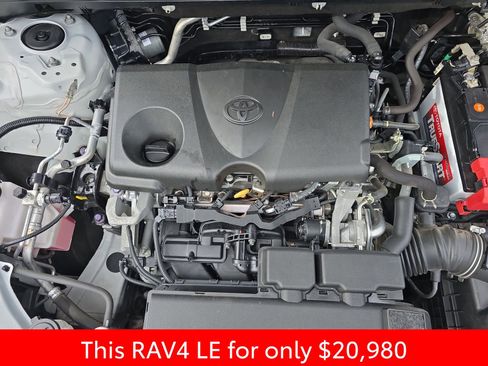 Used 2021 Toyota RAV4 LE image 36