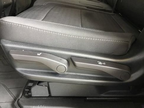 Used 2023 Chevrolet Tahoe LS AWD/4WD image 33