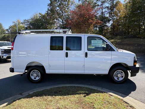 New 2025 Chevrolet Express 2500 w/ Driver Convenience Package image 6