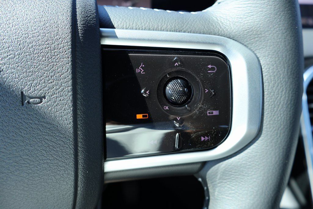 New 2026 Nissan Armada SL w/ Captain's Chari Seat Package RWD image 12