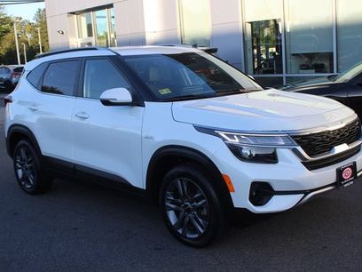 Used 2023 Kia Seltos S w/ Navigation Package