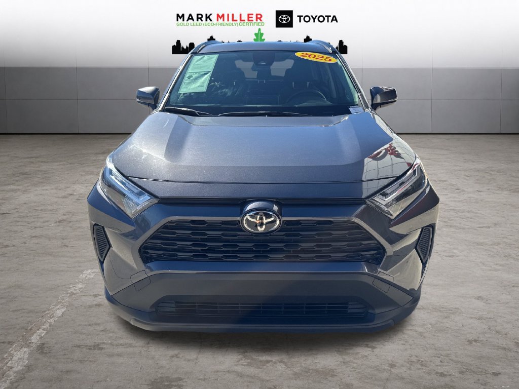 Used 2025 Toyota RAV4 XLE AWD/4WD image 8