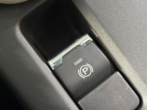 Used 2025 Subaru Forester image 29