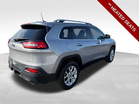 Used 2016 Jeep Cherokee Latitude w/ Comfort & Convenience Group image 6