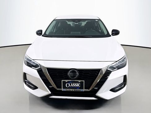 Used 2023 Nissan Sentra SR w/ Electronics Package image 2