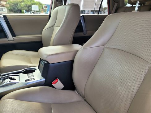 Used 2016 Toyota 4Runner Limited image 16