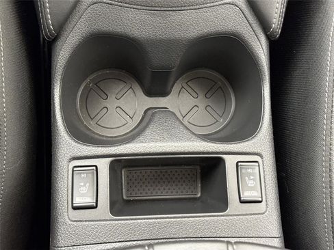 Used 2017 Nissan Rogue SL w/ SL Premium Package image 29