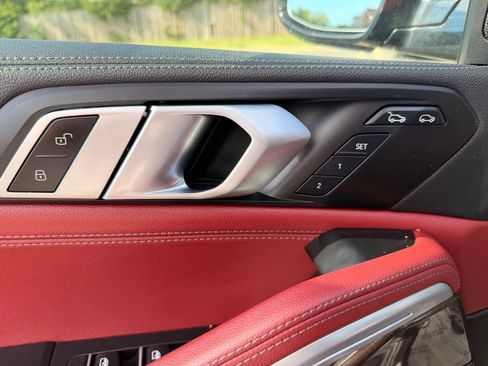 Used 2022 BMW X6 xDrive40i w/ M Sport Package AWD/4WD image 26