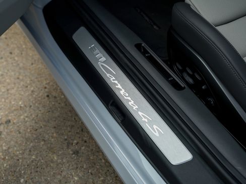 New 2026 Porsche 911 Carrera 4S image 17