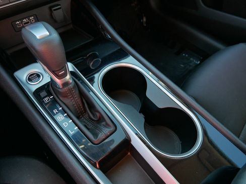 Used 2024 Nissan Altima 2.5 SV image 29