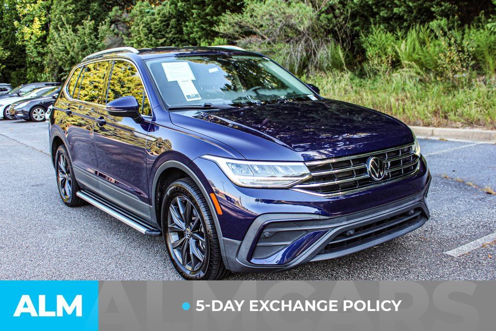 Used 2022 Volkswagen Tiguan SE FWD image 3