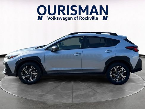 Used 2024 Subaru Crosstrek 2.0i Premium AWD/4WD image 3