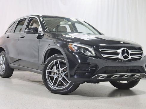 Used 2017 Mercedes-Benz GLC 300 4MATIC w/ Premium 2 Package image 7