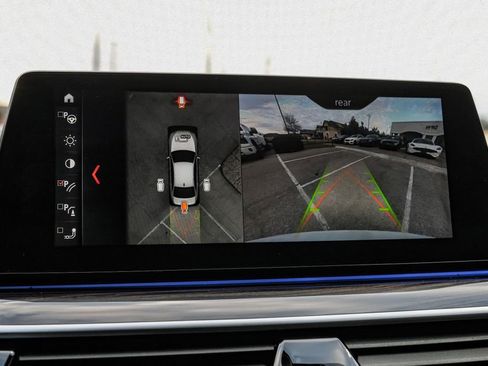 Used 2018 BMW 540i xDrive w/ M Sport Package image 20