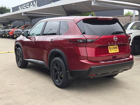 New 2026 Nissan Rogue SV FWD image 5