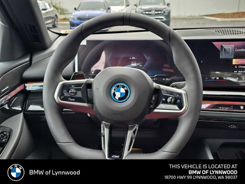 New 2026 BMW i5 eDrive40 w/ M Sport Package AWD/4WD image 19