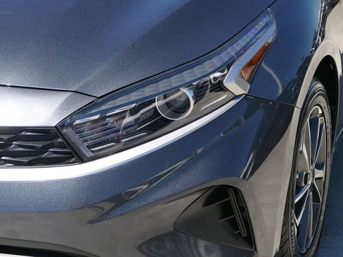 Used 2023 Kia Forte LXS FWD image 8