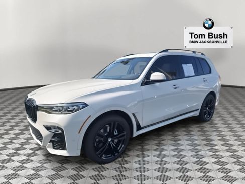 Used 2021 BMW X7 xDrive40i w/ M Sport Package image 2