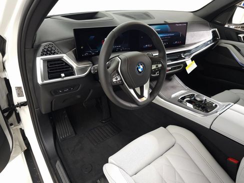 Used 2026 BMW X5 xDrive50e w/ Premium Package AWD/4WD image 9