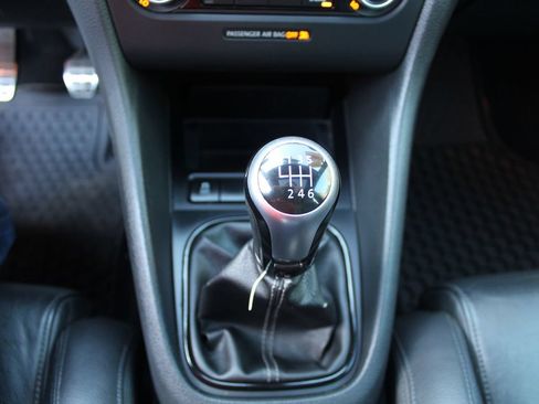 Used 2012 Volkswagen Golf 4-Door AWD/4WD image 29