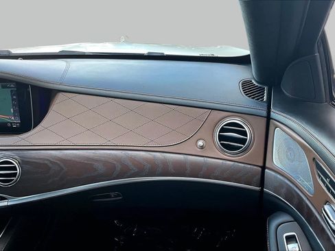 Used 2020 Mercedes-Benz S 560 Sedan image 18