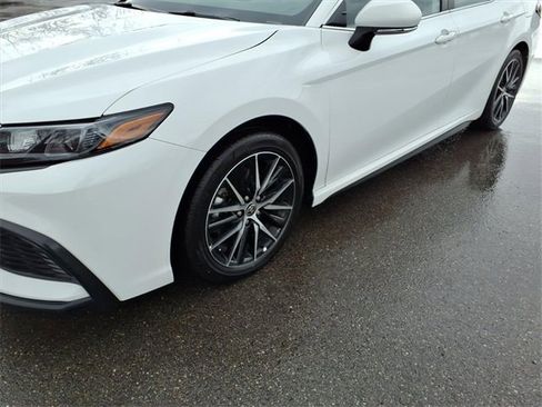 Certified 2024 Toyota Camry SE w/ Cold Weather Package image 4