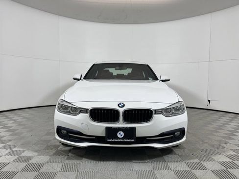 Used 2018 BMW 330i xDrive Sedan w/ Convenience Package image 2