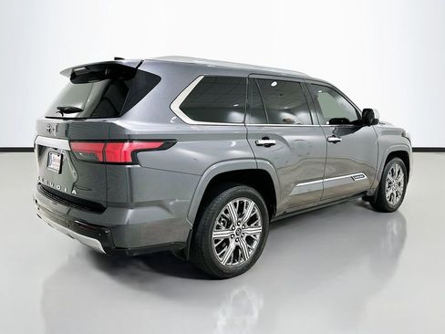 Used 2023 Toyota Sequoia Capstone AWD/4WD image 7