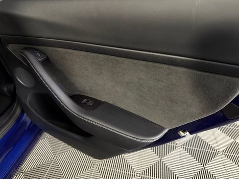 Used 2023 Tesla Model 3 Standard Range image 29