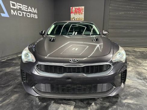Used 2019 Kia Stinger RWD image 2