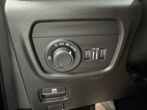 Used 2023 Jeep Grand Cherokee L Laredo AWD/4WD image 43