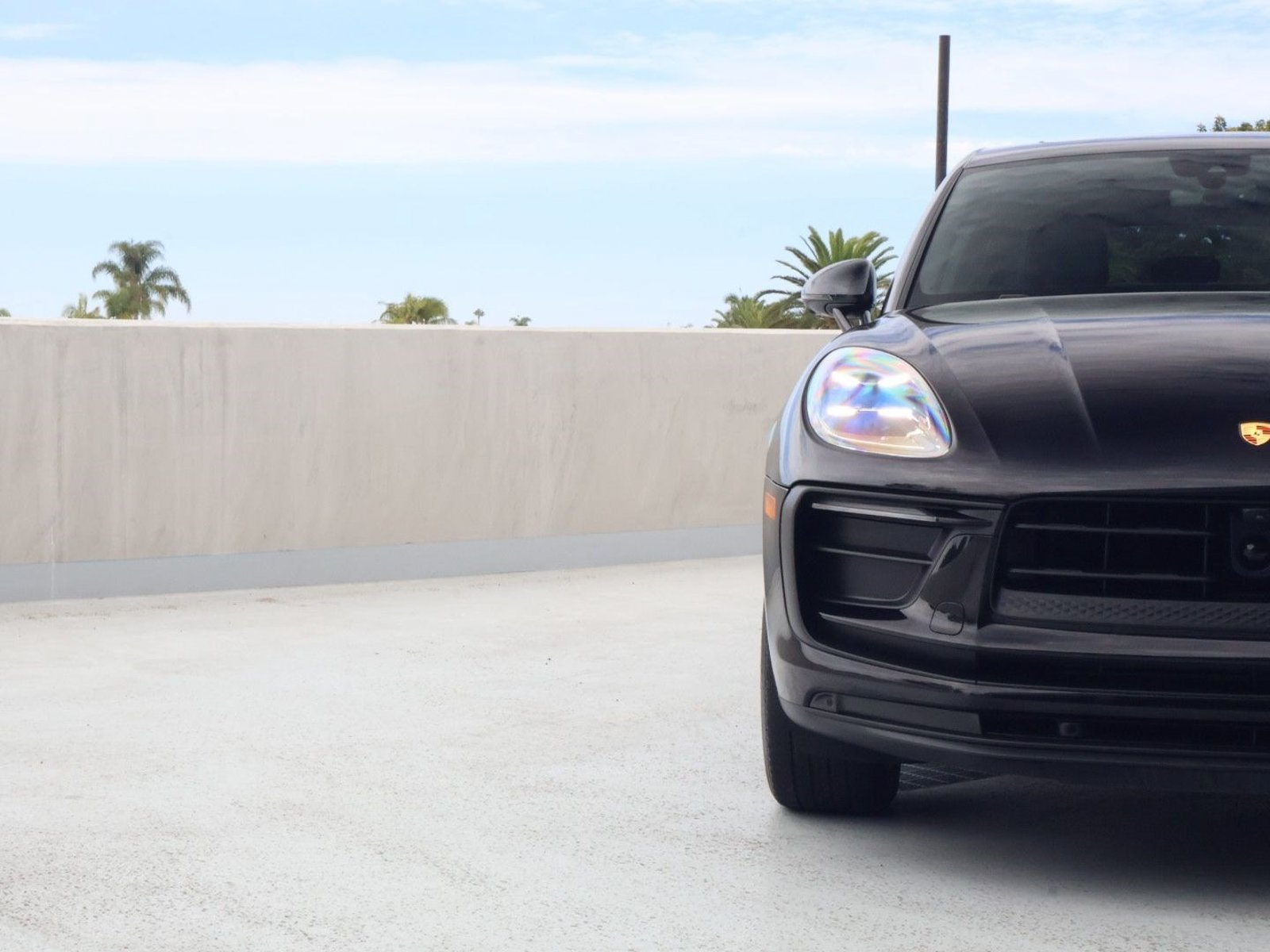 Certified 2025 Porsche Macan w/ Premium Package Plus AWD/4WD image 10