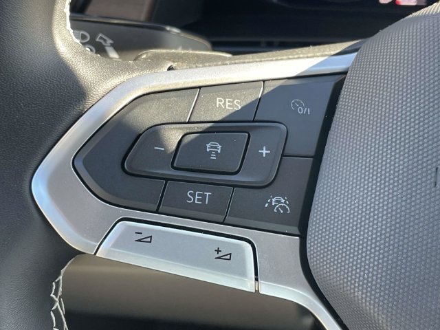 Certified 2026 Volkswagen Atlas SE FWD image 23
