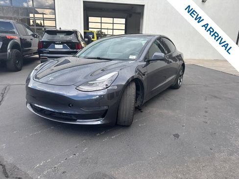 Used 2021 Tesla Model 3 Long Range AWD/4WD image 3