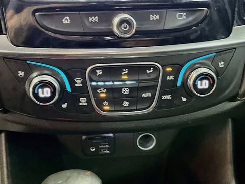 Used 2021 Chevrolet Traverse Premier w/ Redline Edition AWD/4WD image 16