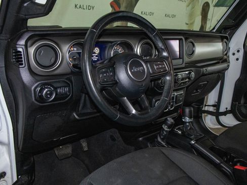 Used 2021 Jeep Gladiator Sport AWD/4WD image 5