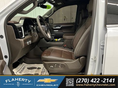 Used 2026 GMC Sierra 1500 Denali AWD/4WD image 9