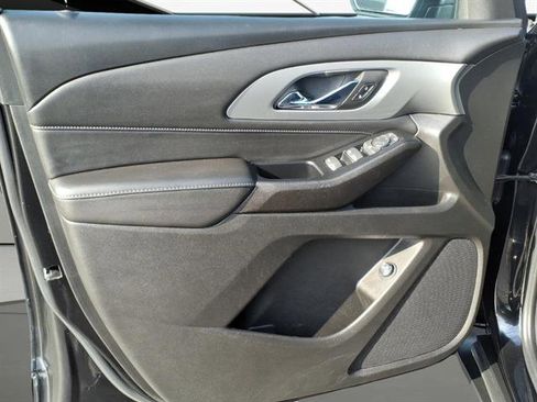 Certified 2023 Chevrolet Traverse LT image 8