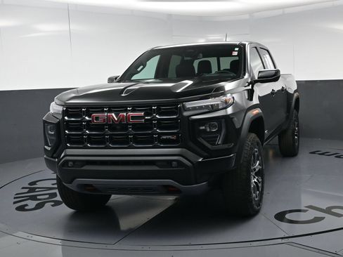 Used 2024 GMC Canyon AT4 w/ AT4 Premium Package AWD/4WD image 11