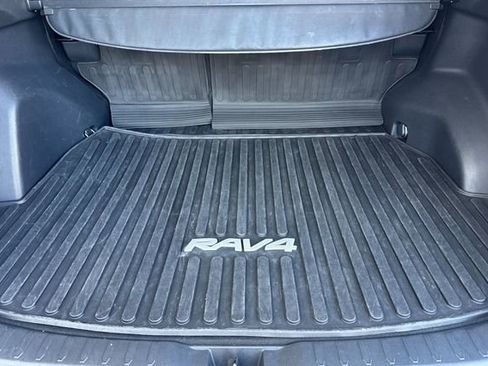 Used 2023 Toyota RAV4 LE AWD/4WD image 17