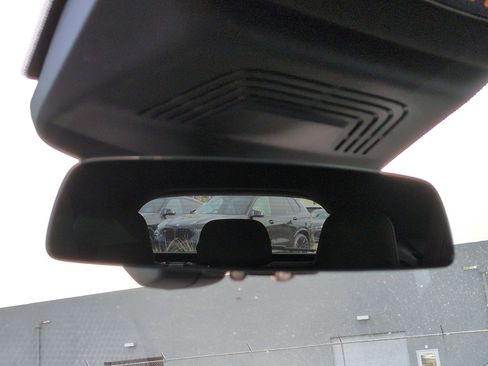 Used 2024 BMW iX xDrive50 w/ Sport Package image 27