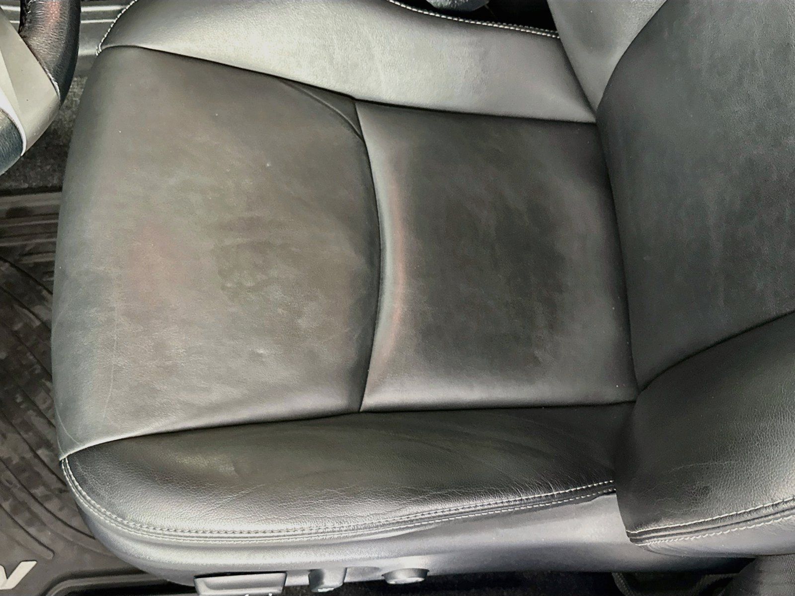 Used 2015 Toyota Prius V Five FWD image 19