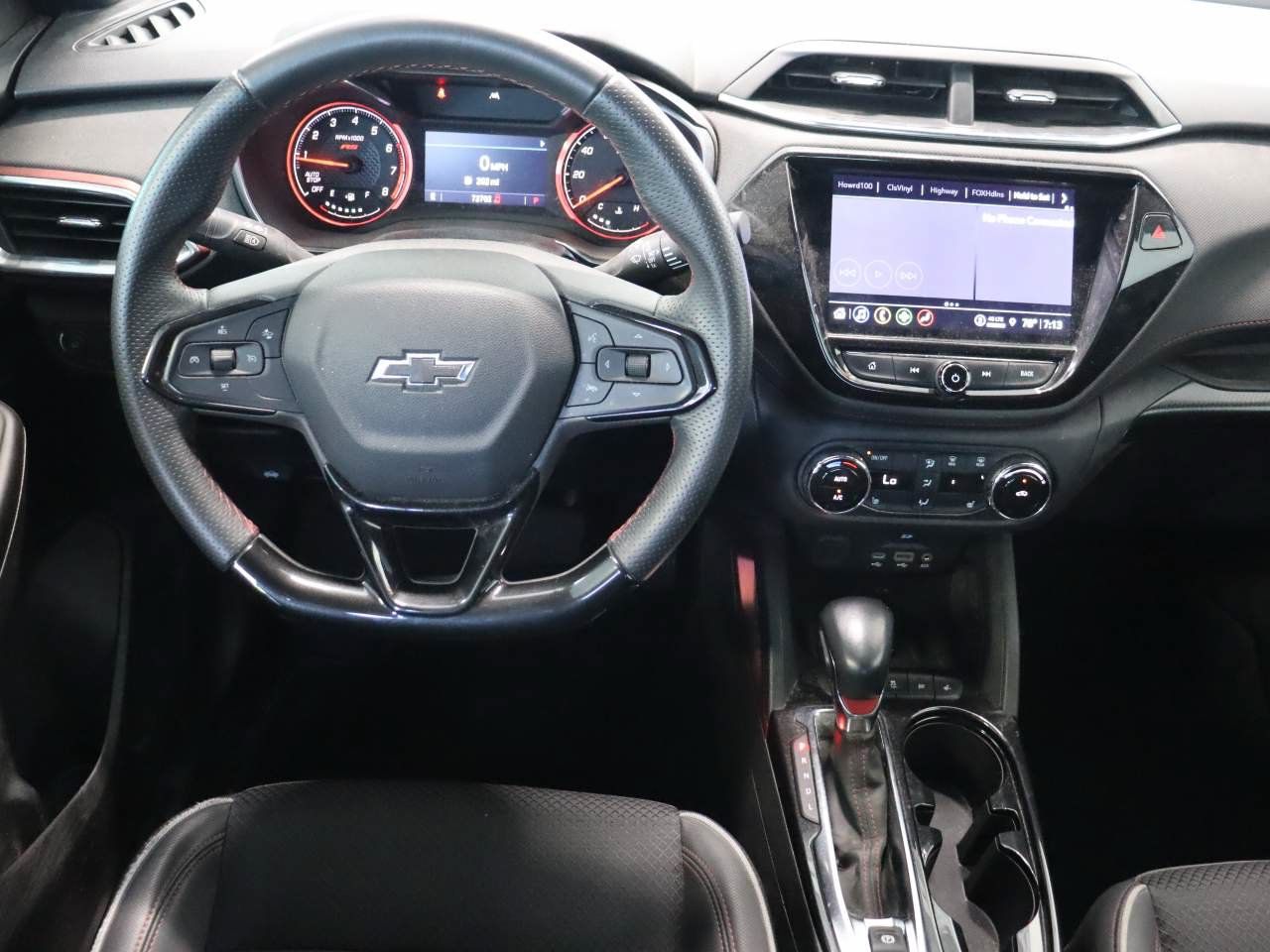Used 2021 Chevrolet TrailBlazer RS w/ Technology Package FWD image 11
