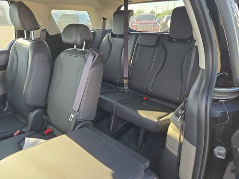 Used 2026 Kia Carnival FWD image 35