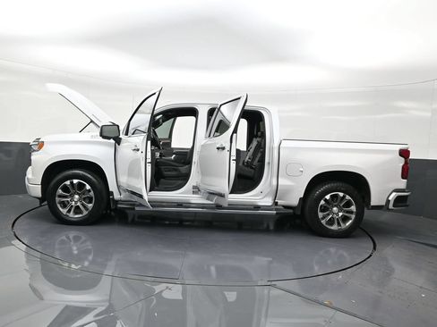 Used 2024 Chevrolet Silverado 1500 High Country AWD/4WD image 30