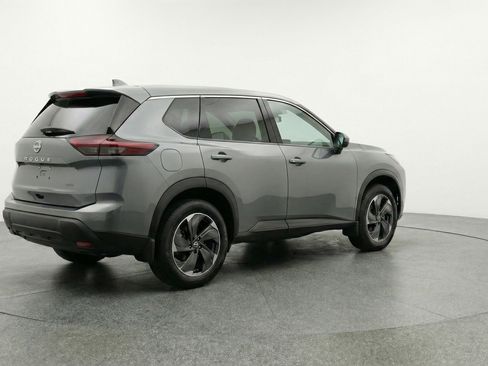 Used 2025 Nissan Rogue SV AWD/4WD image 7