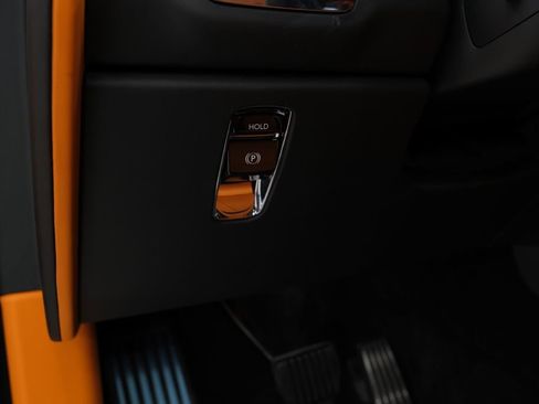 Used 2026 Rolls-Royce Cullinan AWD/4WD image 39